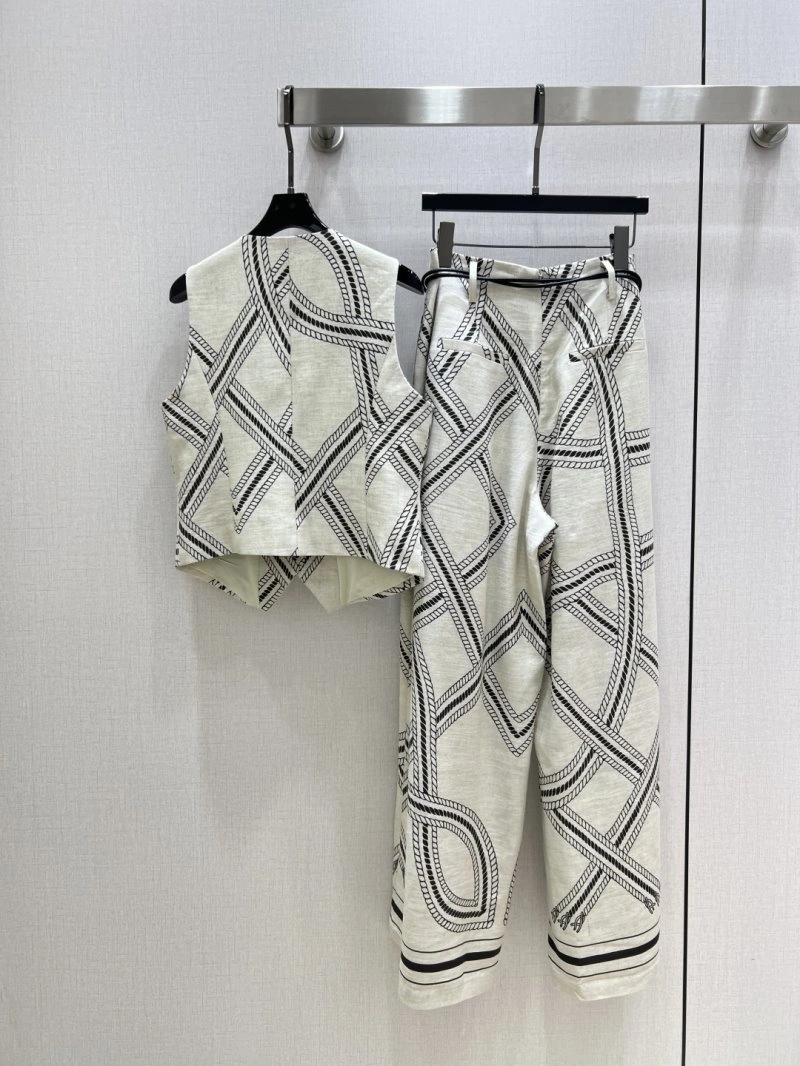 HighQuality Unclassified Brand Long Suits 152094