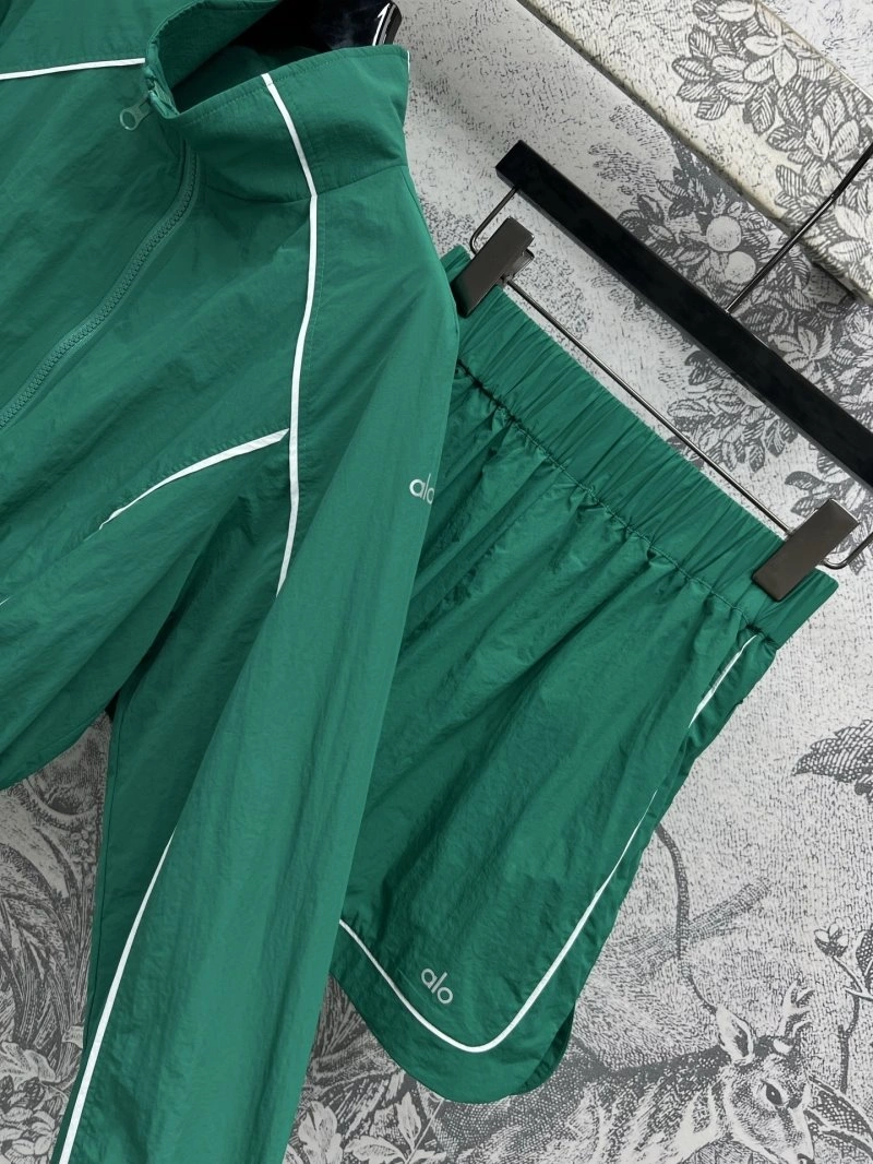 Unclassified Brand Long Suits Bright 147592