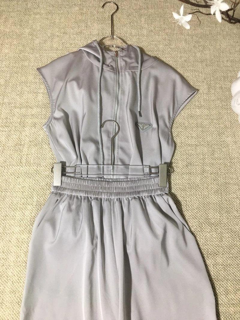 Sustainable Unclassified Brand Long Suits 153742