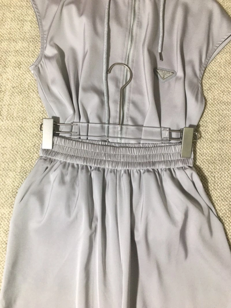 Sustainable Unclassified Brand Long Suits 153742