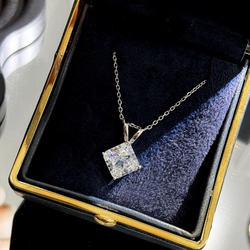Unclassified Brand Necklaces StreetReady 213750