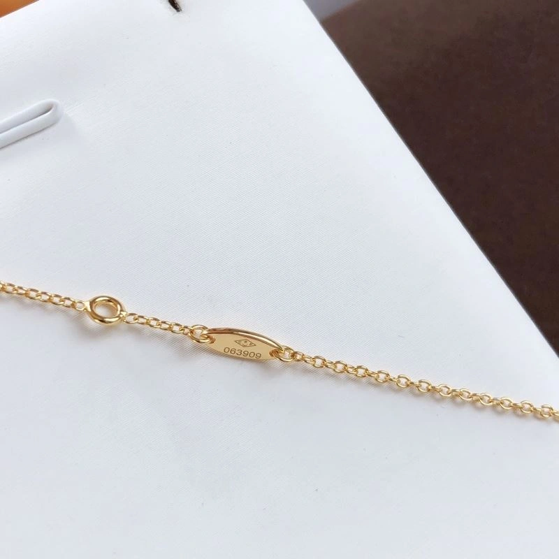 Unclassified Brand Necklaces Supportive 213739