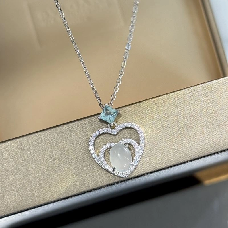 EyeCatching Unclassified Brand Necklaces 213744