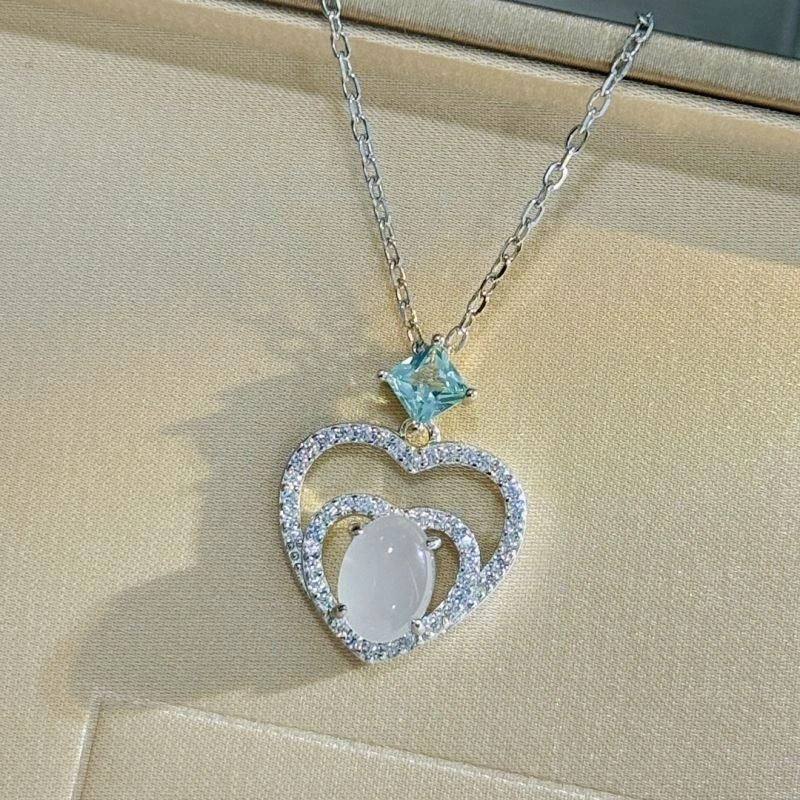 EyeCatching Unclassified Brand Necklaces 213744
