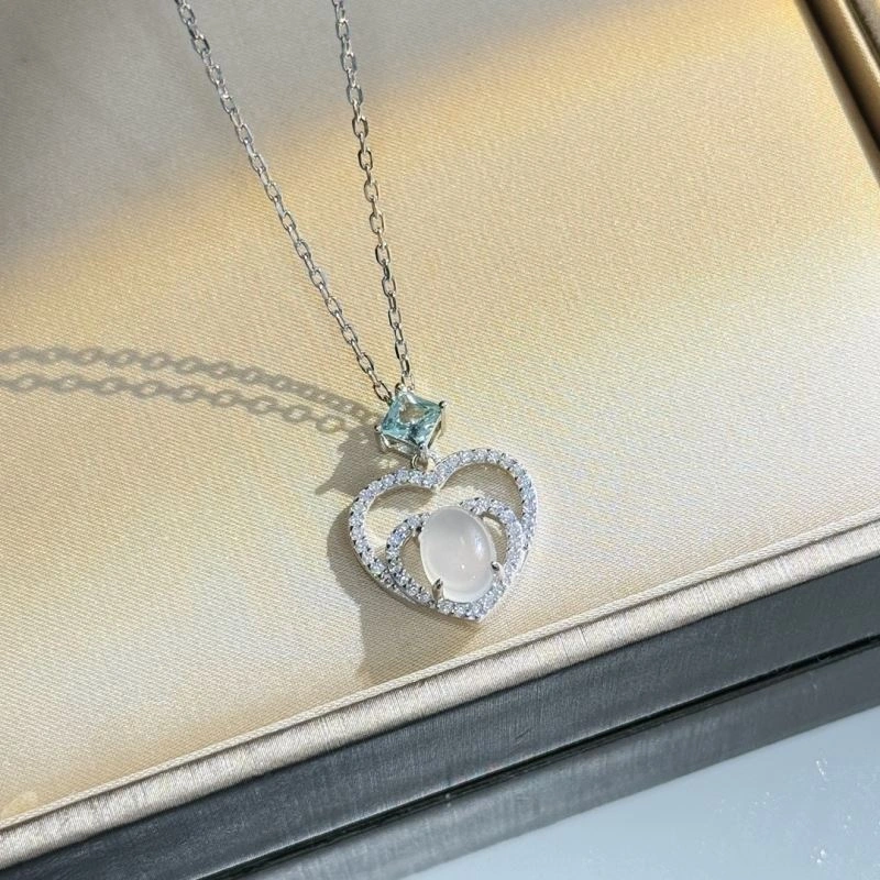 EyeCatching Unclassified Brand Necklaces 213744