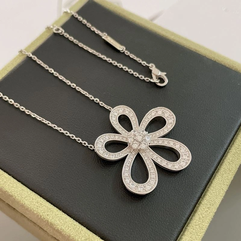 Unclassified Brand Necklaces Casual 213728