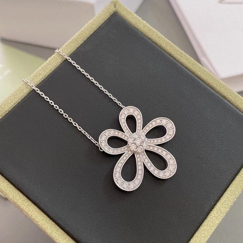 Unclassified Brand Necklaces Casual 213728