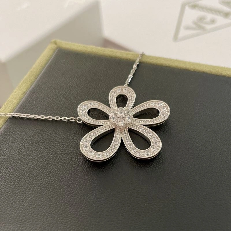 Unclassified Brand Necklaces Casual 213728