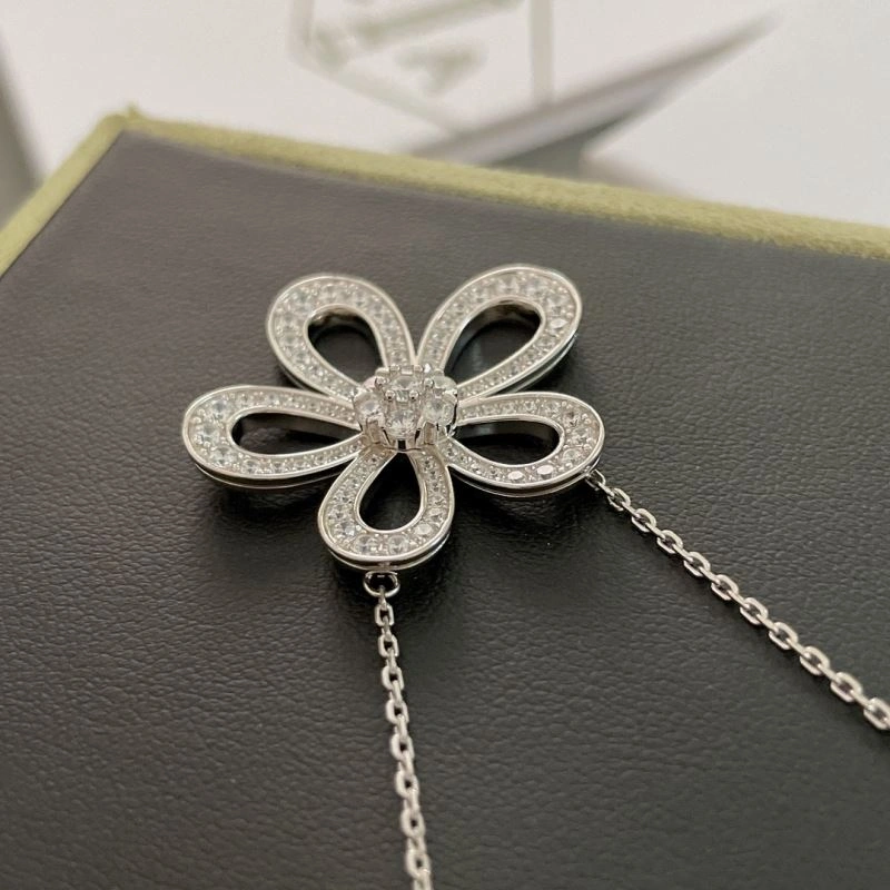 Unclassified Brand Necklaces Casual 213728