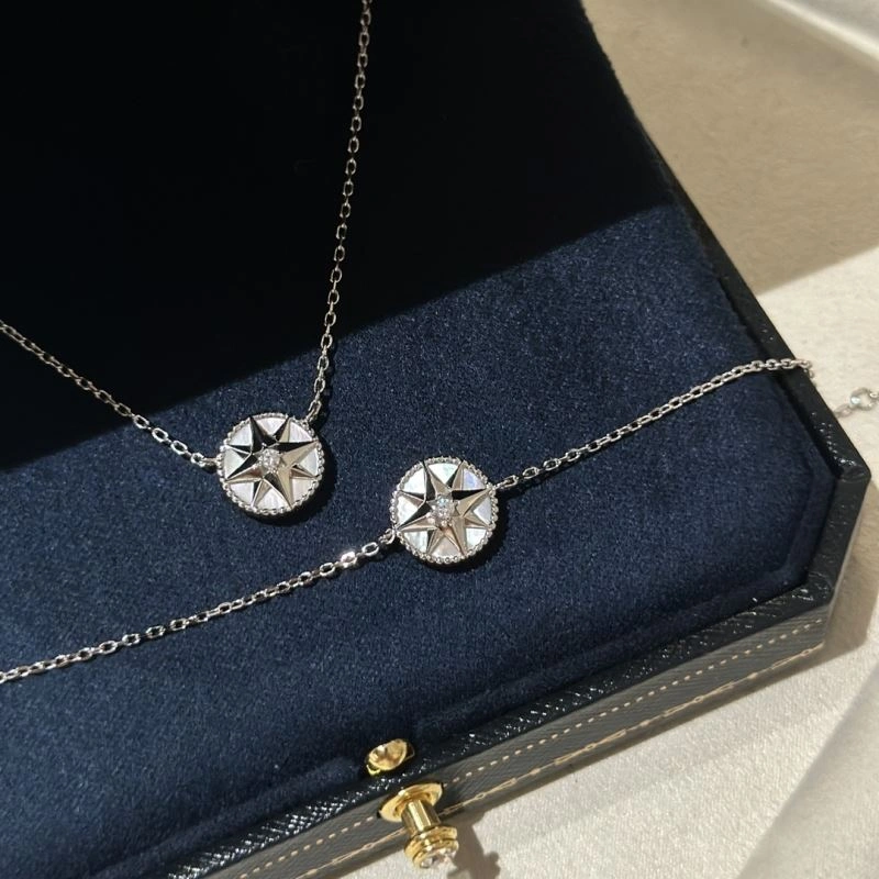 Unclassified Brand Necklaces Tailored 213727