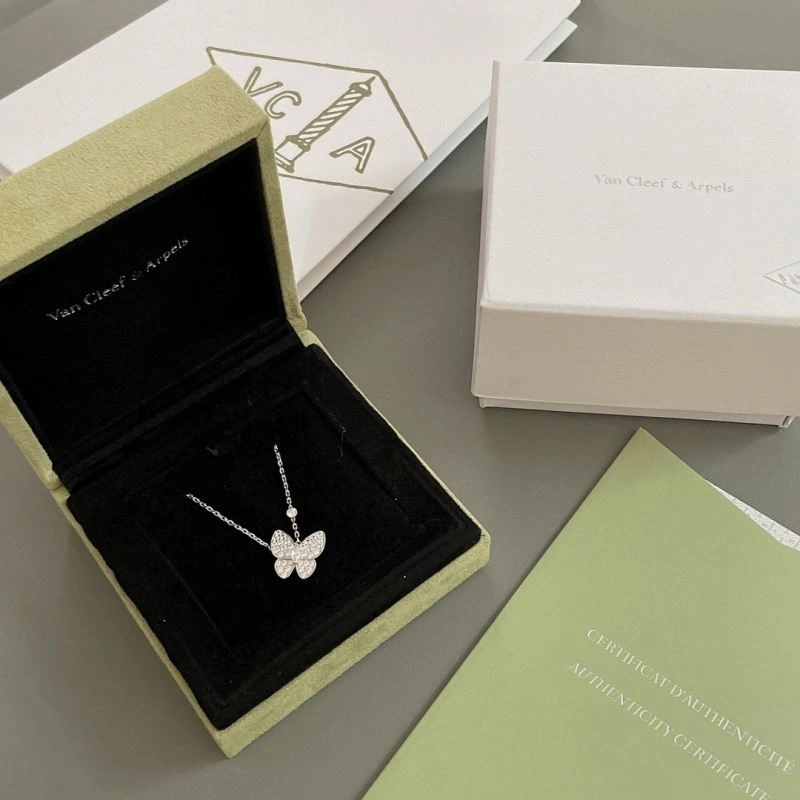 Unclassified Brand Necklaces Seasonal 213726
