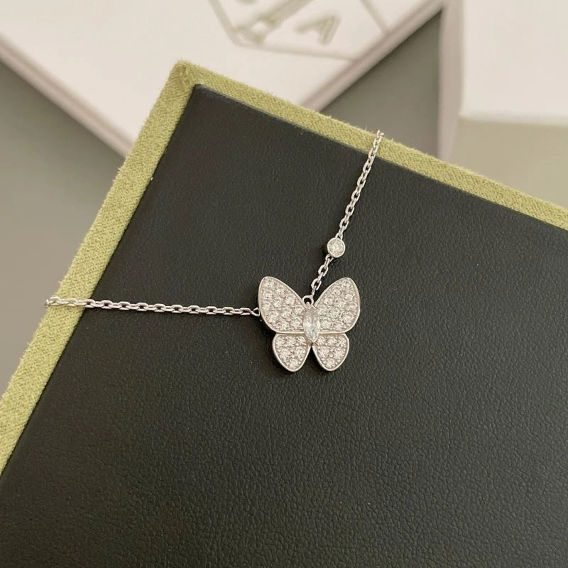Unclassified Brand Necklaces Seasonal 213726