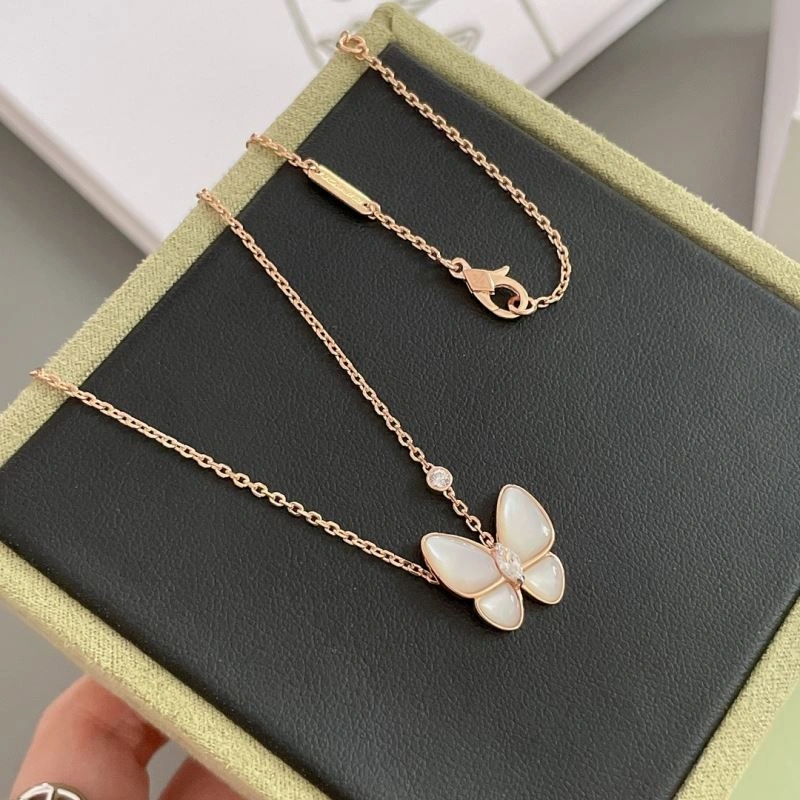 SoftTouch Unclassified Brand Necklaces 213758