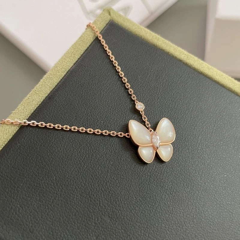SoftTouch Unclassified Brand Necklaces 213758