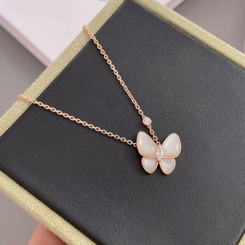 SoftTouch Unclassified Brand Necklaces 213758