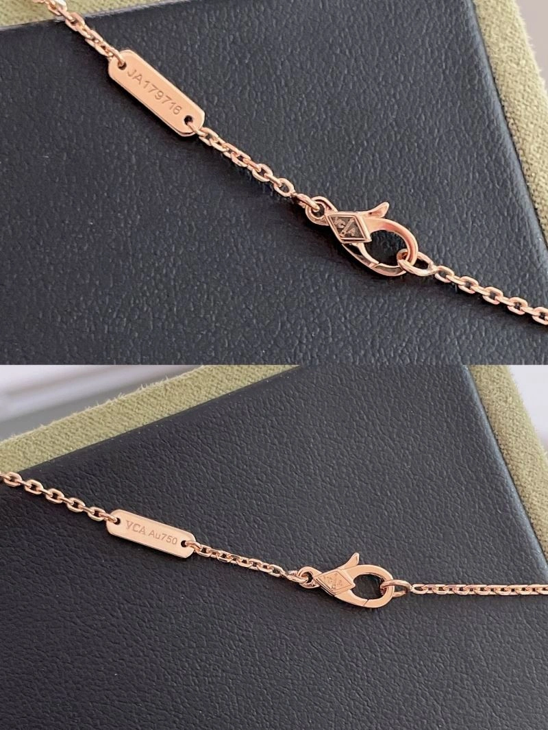 SoftTouch Unclassified Brand Necklaces 213758