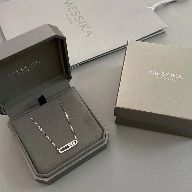 Bold Unclassified Brand Necklaces 213700