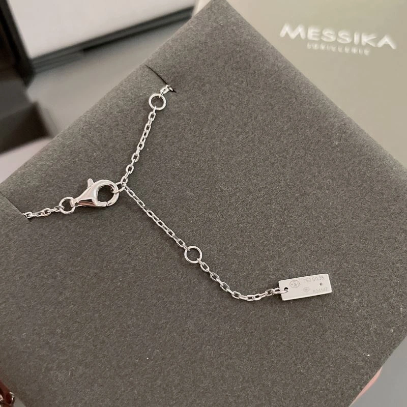 Bold Unclassified Brand Necklaces 213700