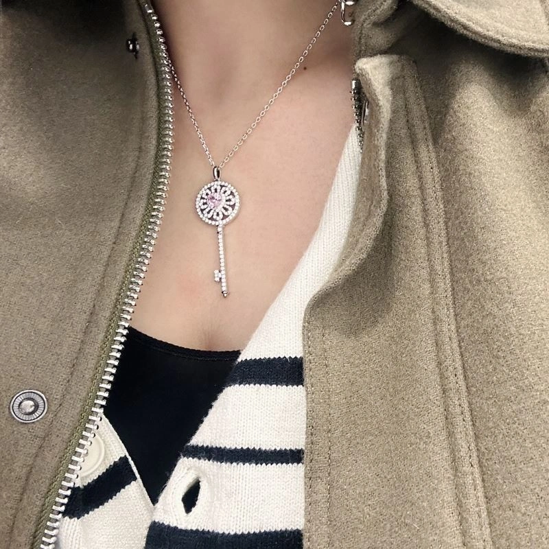 Unclassified Brand Necklaces GoAnywhere 213701