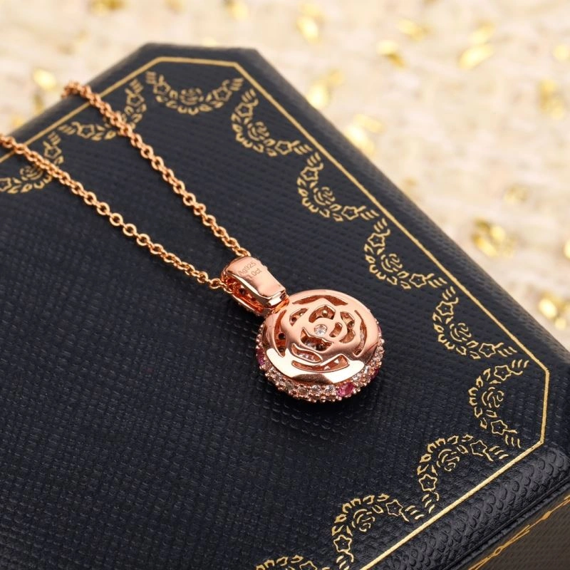 Effortless Unclassified Brand Necklaces 213301