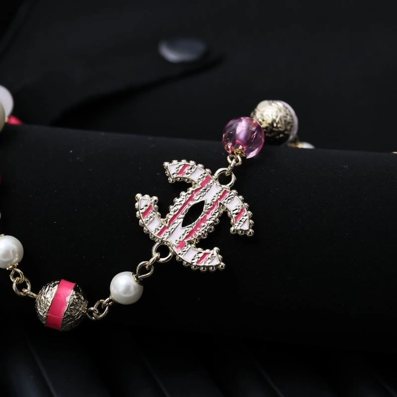 Contemporary Unclassified Brand Necklaces 213287
