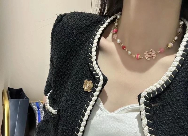Contemporary Unclassified Brand Necklaces 213287