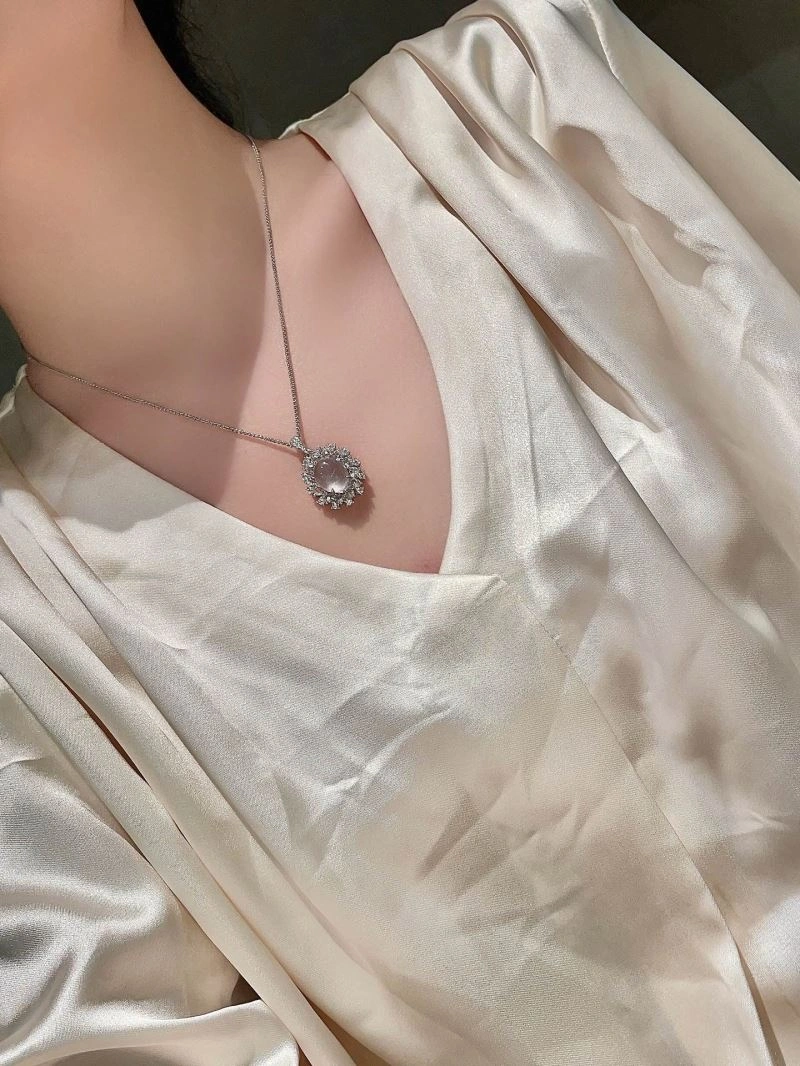 Soft Unclassified Brand Necklaces 213256