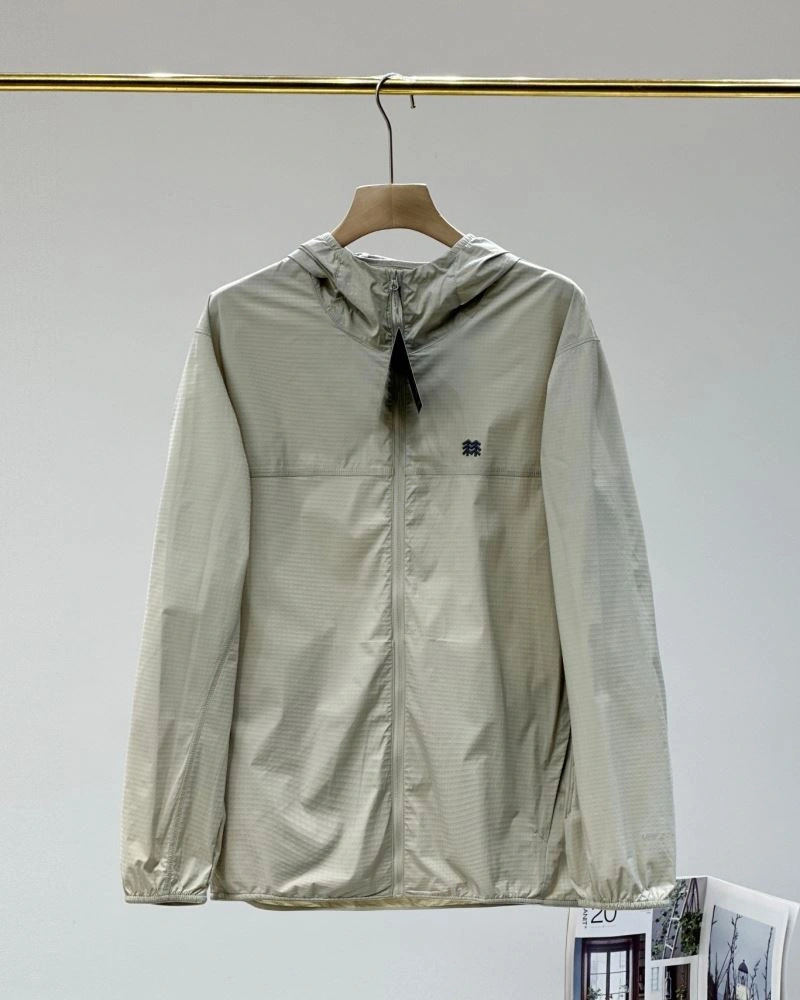 Unclassified Brand Outwear SportInspired 162377