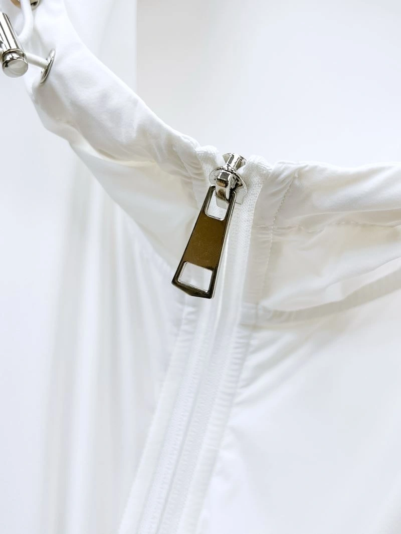 Unisex Unclassified Brand Outwear 161332