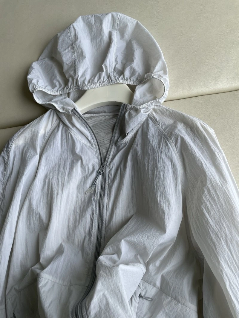 Vibrant Unclassified Brand Outwear 150541