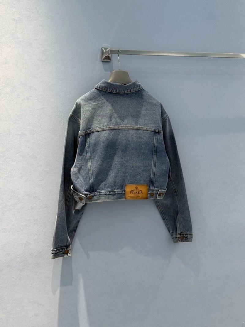 Unclassified Brand Outwear SportInspired 150526