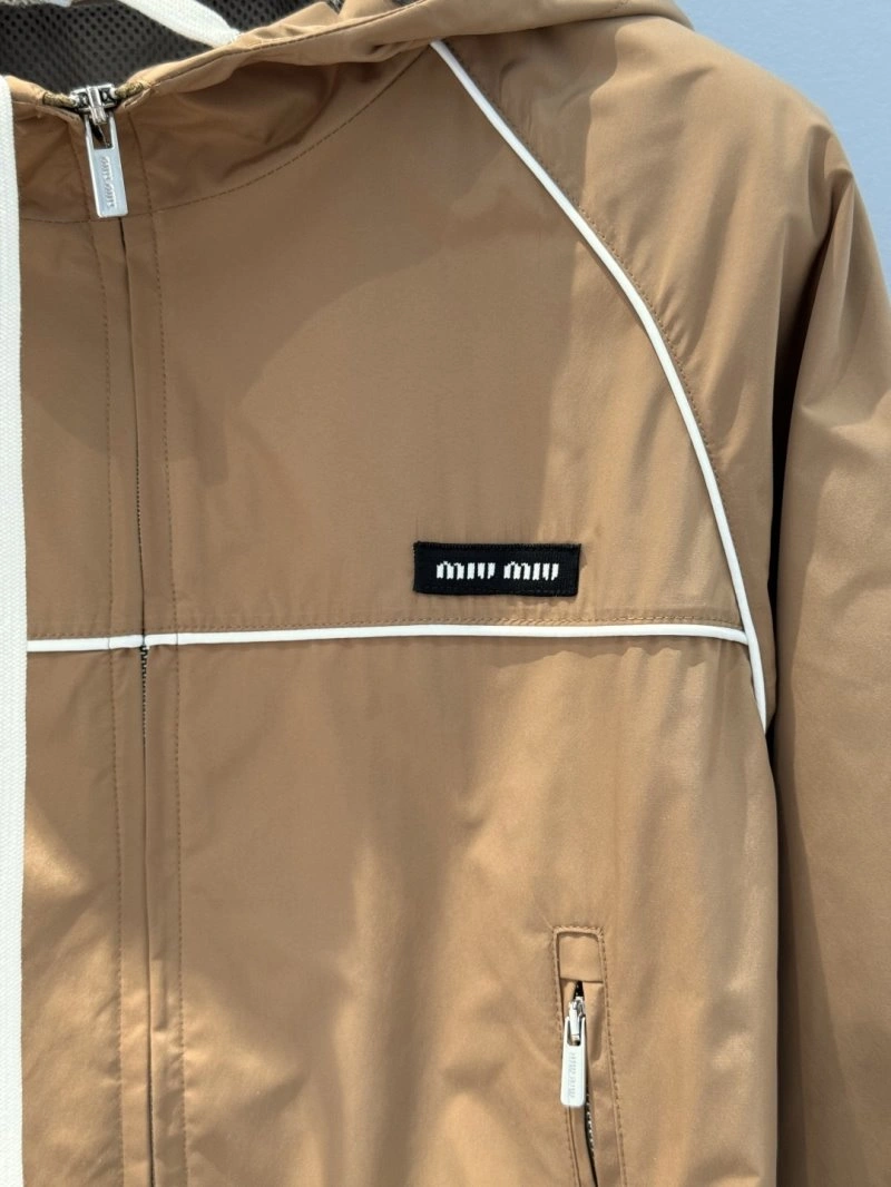 Lightweight Unclassified Brand Outwear 150544