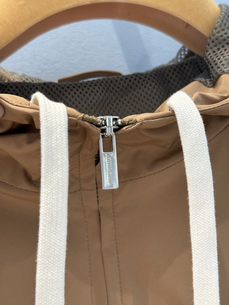 Lightweight Unclassified Brand Outwear 150544