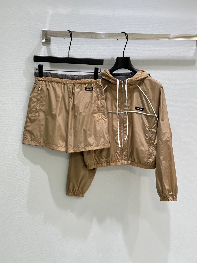 Thermal Unclassified Brand Outwear 150543