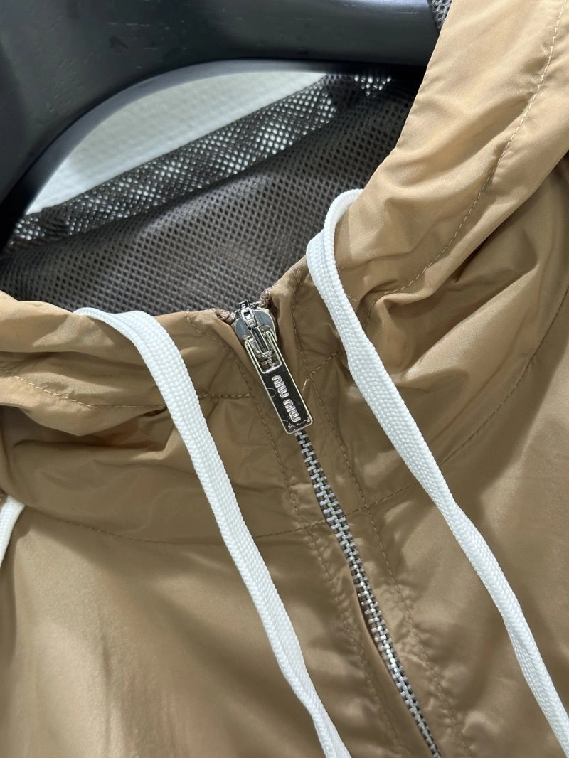 Thermal Unclassified Brand Outwear 150543
