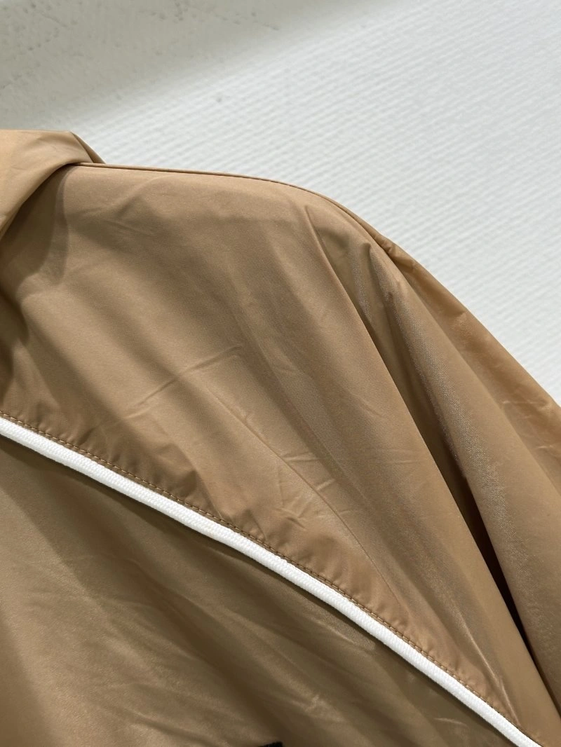 Thermal Unclassified Brand Outwear 150543