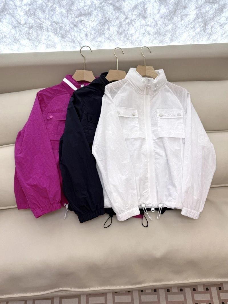 Modern Unclassified Brand Outwear 150517