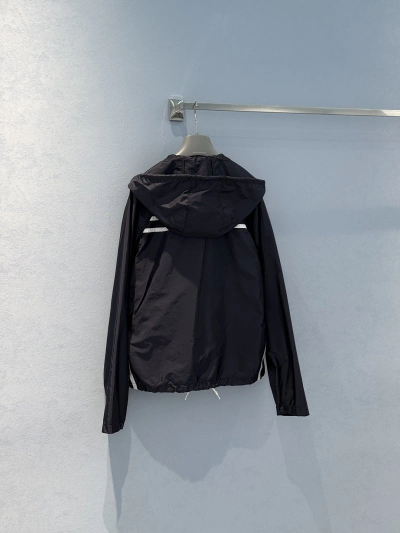 Youthful Unclassified Brand Outwear 150514