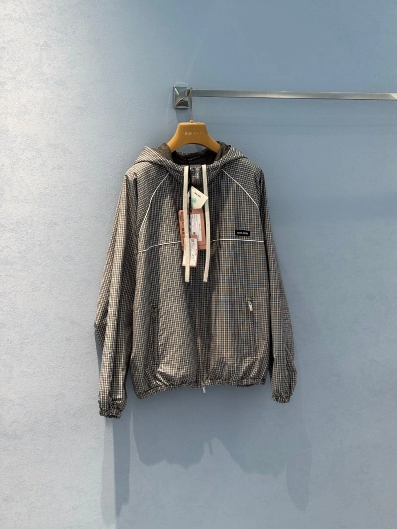TechFriendly Unclassified Brand Outwear 150513