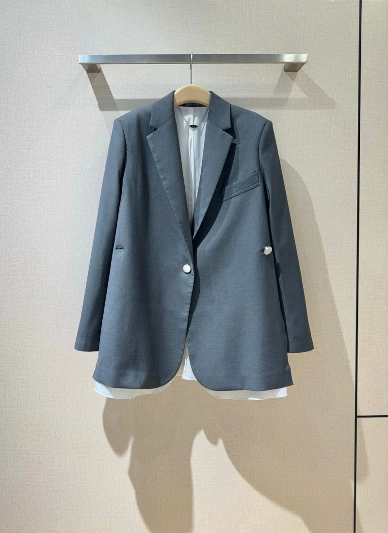 Trendsetting Unclassified Brand Outwear 155602