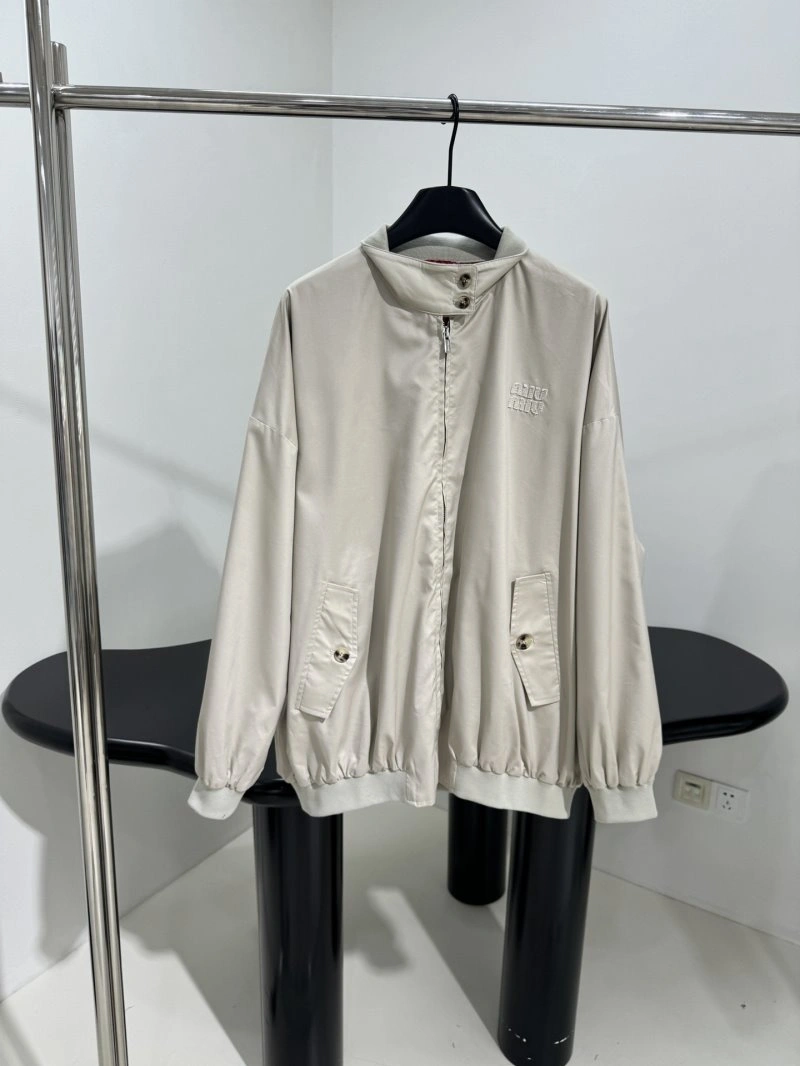 Trendy Unclassified Brand Outwear 155510