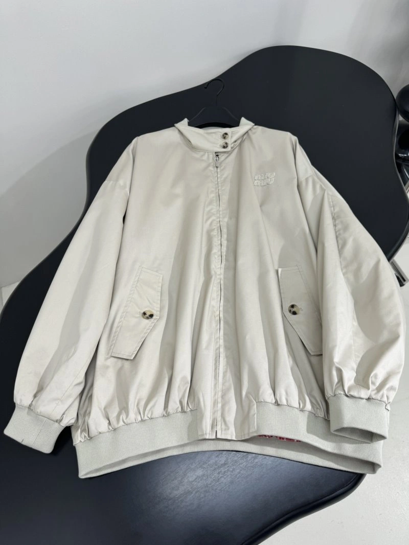 Trendy Unclassified Brand Outwear 155510