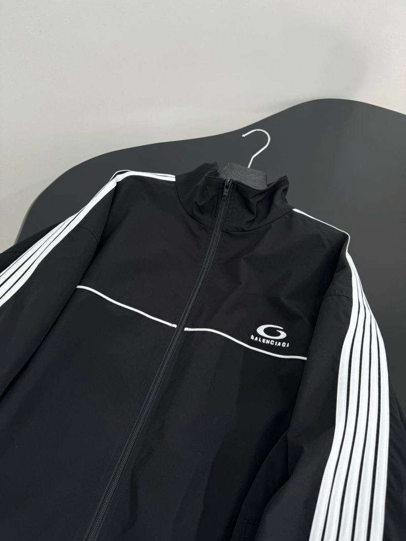 Thermal Unclassified Brand Outwear 155504