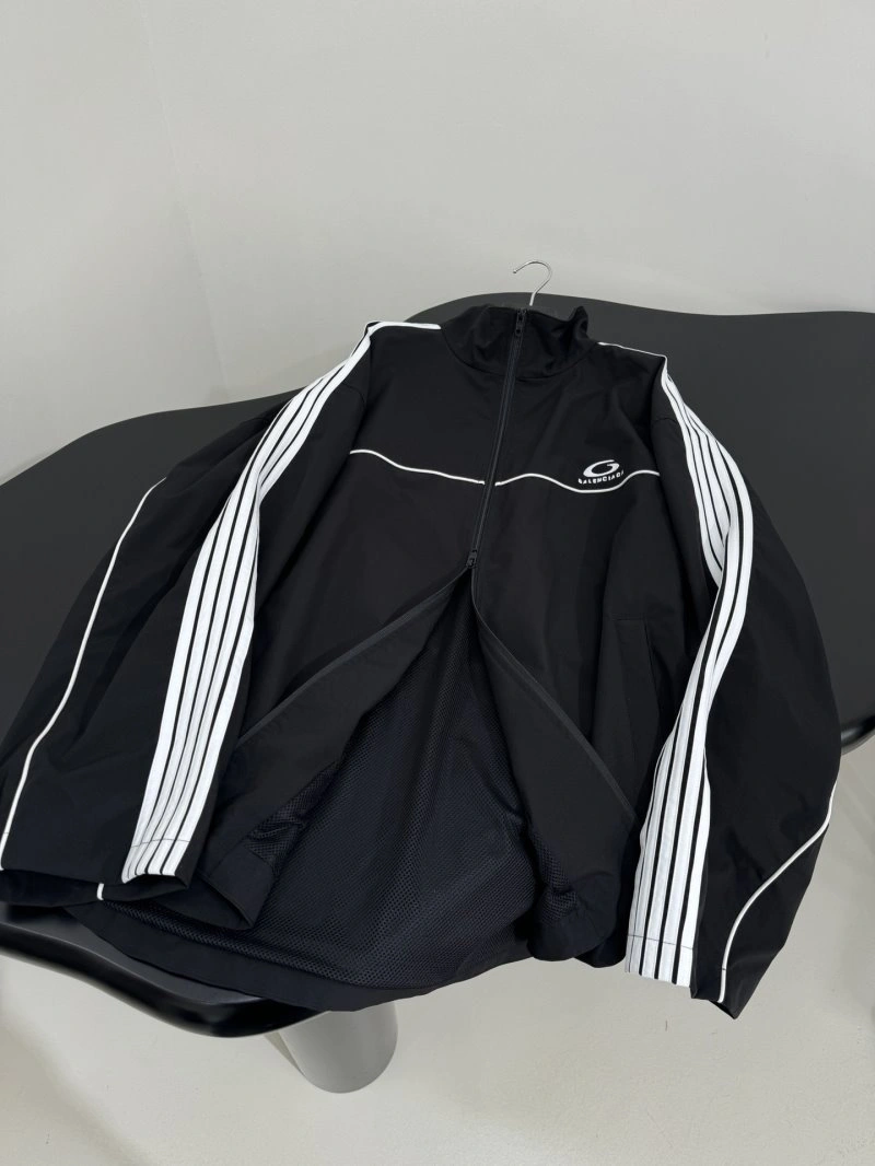 Thermal Unclassified Brand Outwear 155504