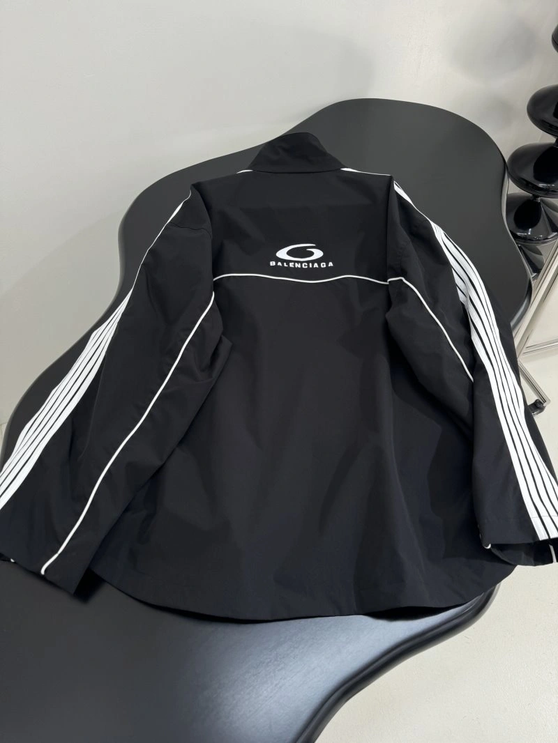 Thermal Unclassified Brand Outwear 155504