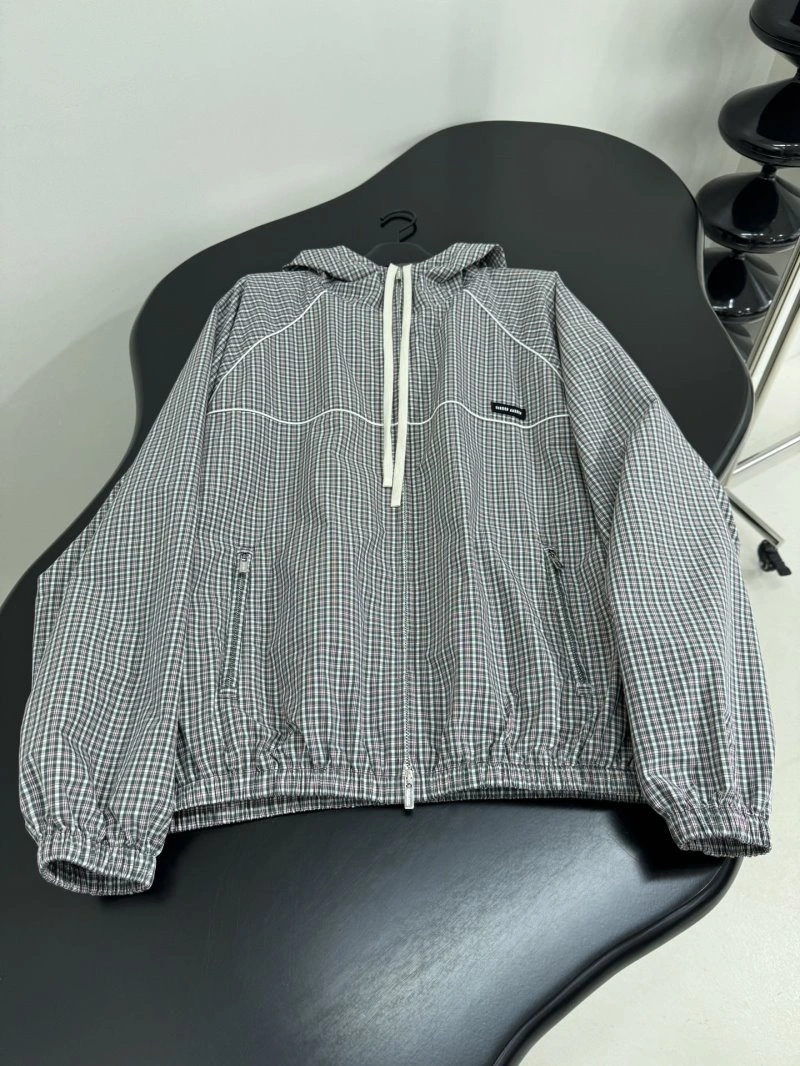 Seasonal Unclassified Brand Outwear 155534