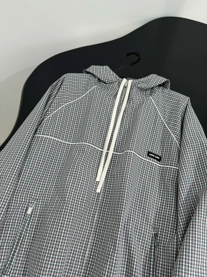Seasonal Unclassified Brand Outwear 155534