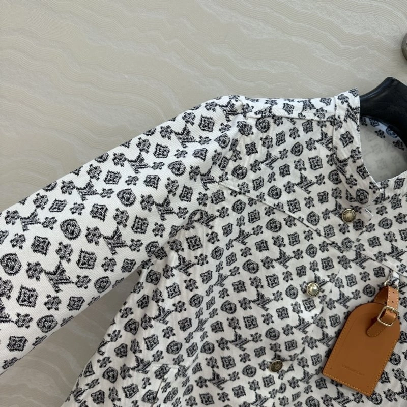 Unclassified Brand Outwear Modern 155493