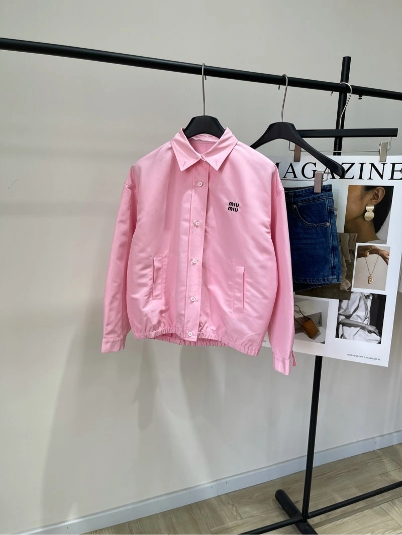 Unisex Unclassified Brand Outwear 147529