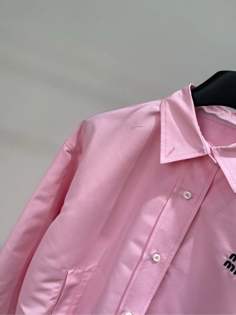 Unisex Unclassified Brand Outwear 147529